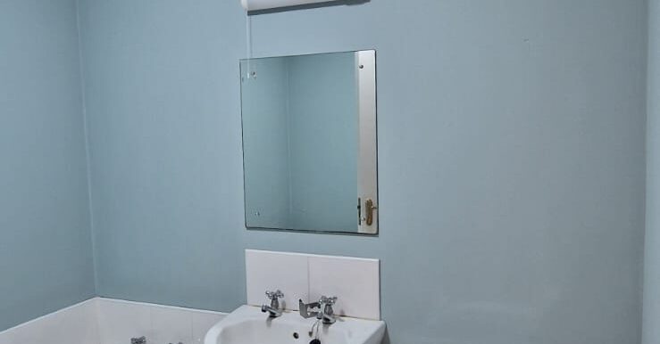 Main bathroom